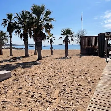 - Vrai A Pied Fréjus