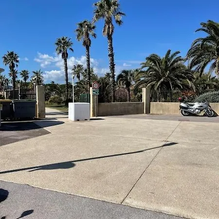 - Vrai A Pied Apartment Fréjus